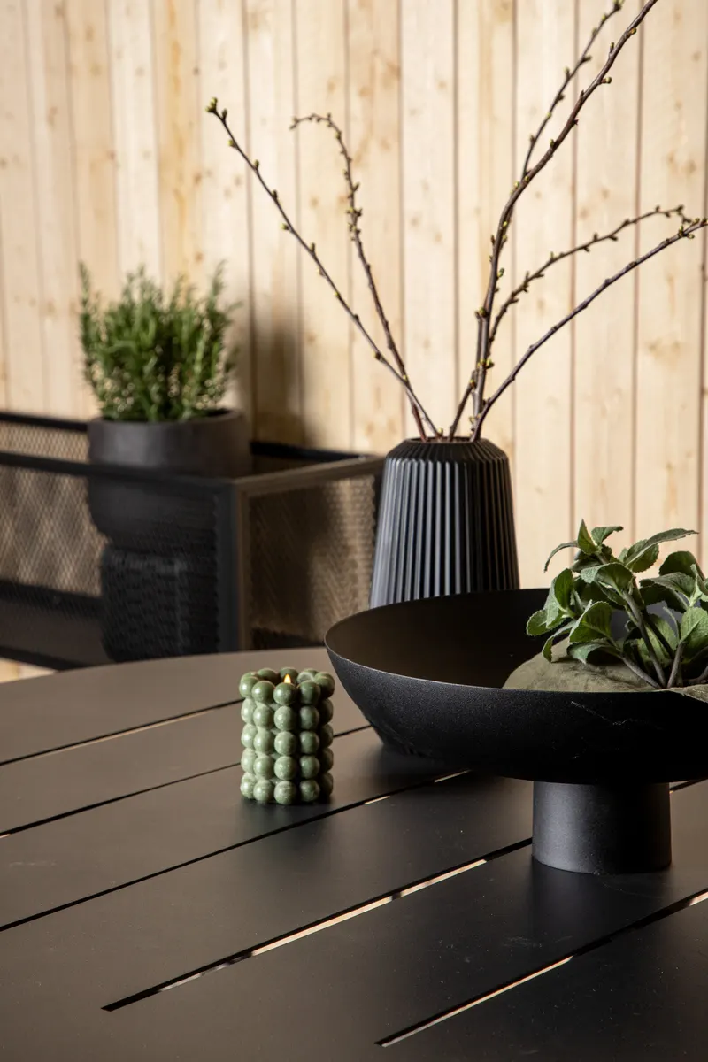 Alma runder Gartentisch mit gekreuzten Beinen, im Wohnraum, Ansicht 2