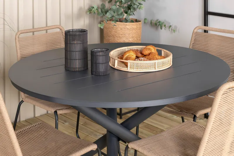 Alma & Lindos Gartenmöbel-Set rund mit 4 Stühlen in Braun, Gestell Schwarz, im Wohnraum, Ansicht 3
