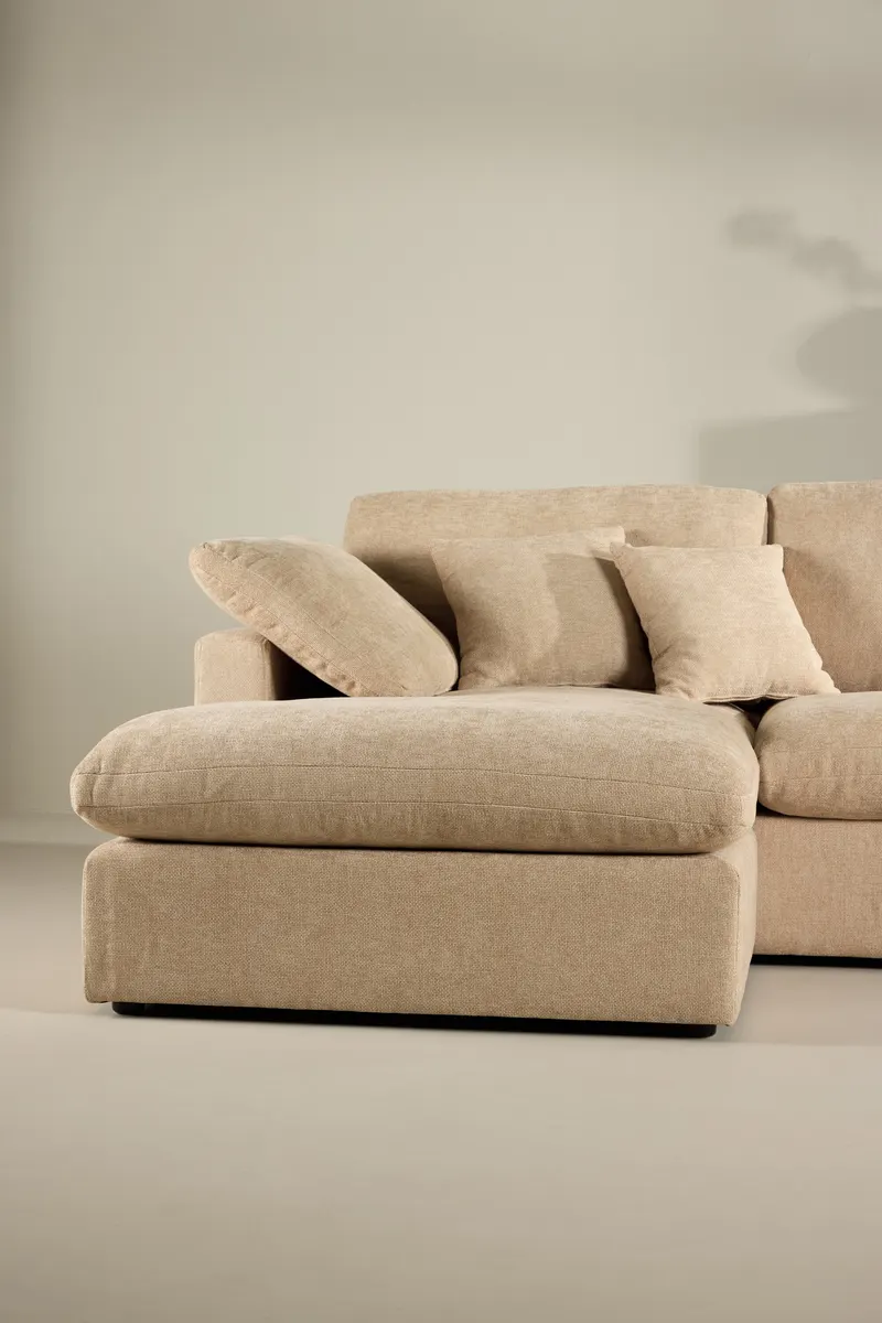Amalfi Ecksofa mit Recamiere in Sand, im Wohnraum, Ansicht 4
