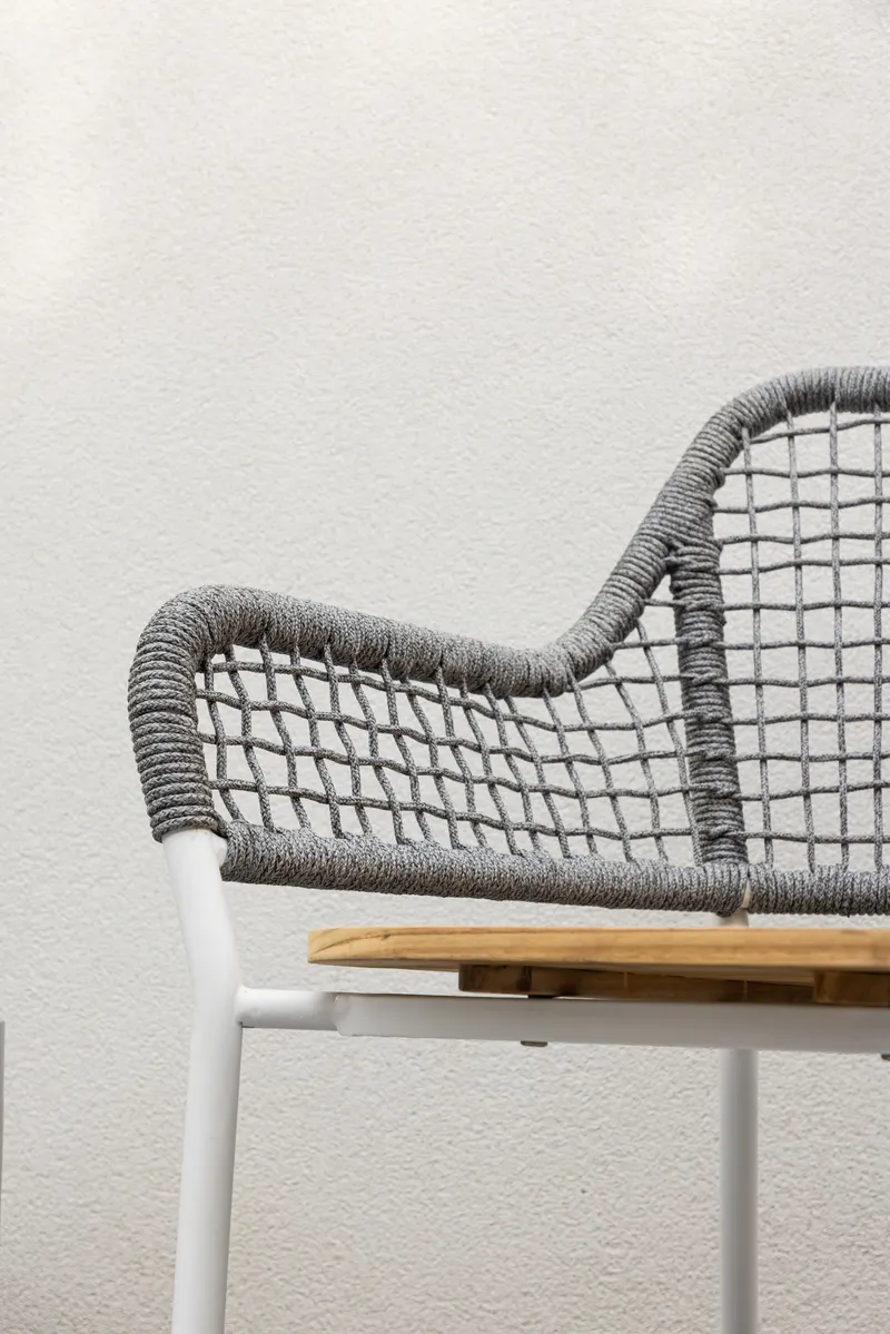 Amora Gartensessel mit Seillehne und Teak-Sitz, im Wohnraum, Ansicht 2