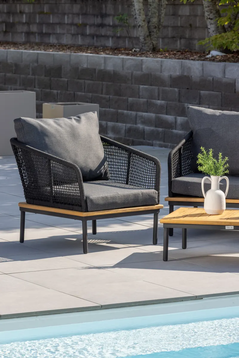 Andorra Gartenlounge mit Sofa, zwei Sesseln und Couchtisch, im Wohnraum, Ansicht 2