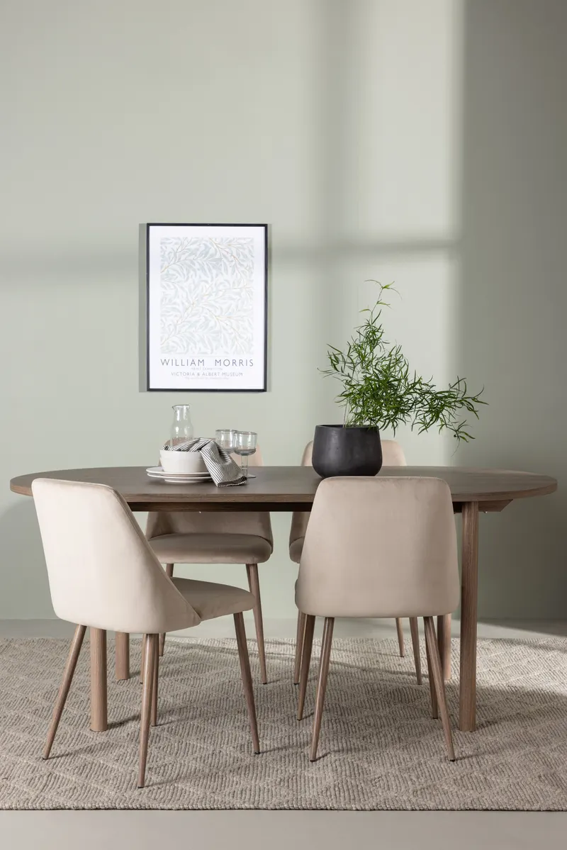 Andy & Night Essgruppe mit ovalem Esstisch und 4 gepolsterten Stühlen in Beige, Gestell Walnuss, im Wohnraum, Ansicht 1