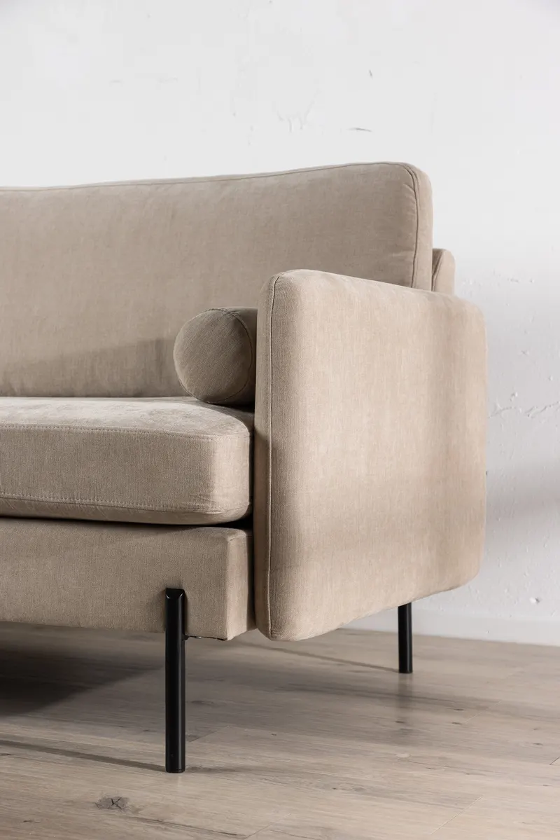 Antibes Sofa mit Metallbeinen, im Wohnraum, Ansicht 2