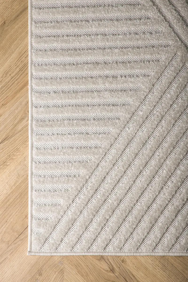 Aron Teppich mit grafischem Linienmuster in 340 × 240 cm, Weiß, im Wohnraum, Ansicht 5