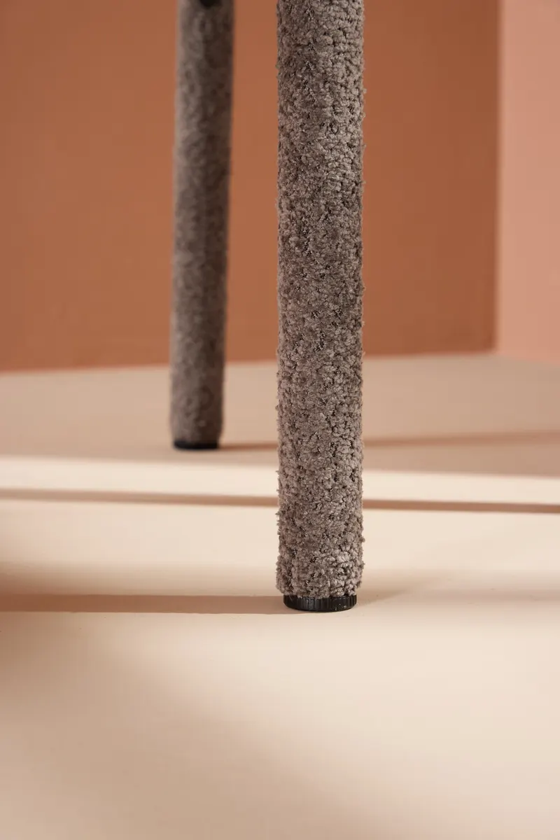 Astoria Esszimmerstuhl aus Bouclé in Braun, im Wohnraum, Ansicht 3