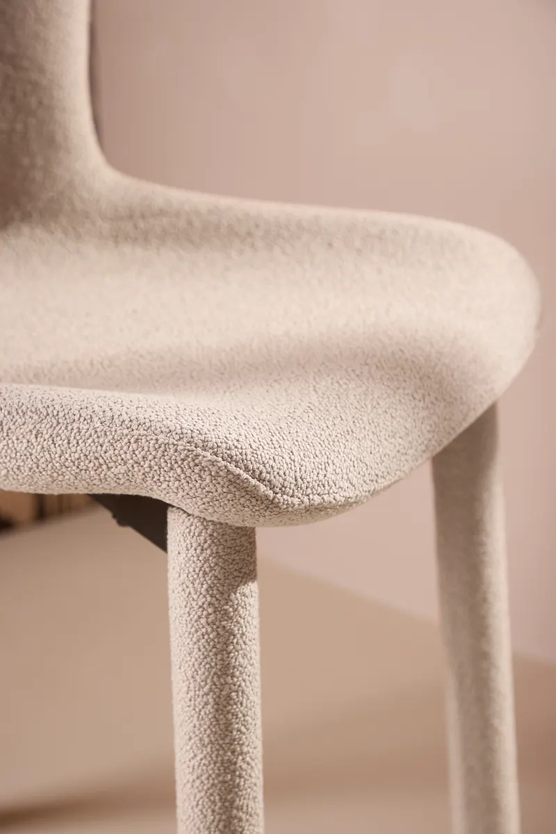 Astoria Esszimmerstuhl aus Bouclé in Beige, im Wohnraum, Ansicht 4