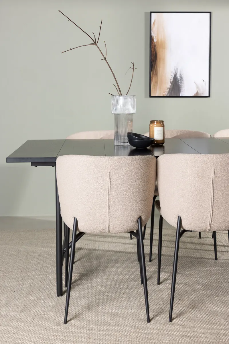 Astrid & Modesto Essgruppe mit rechteckigem Esstisch und 6 Bouclé-Stühlen in Beige, Gestell Schwarz, im Wohnraum, Ansicht 2