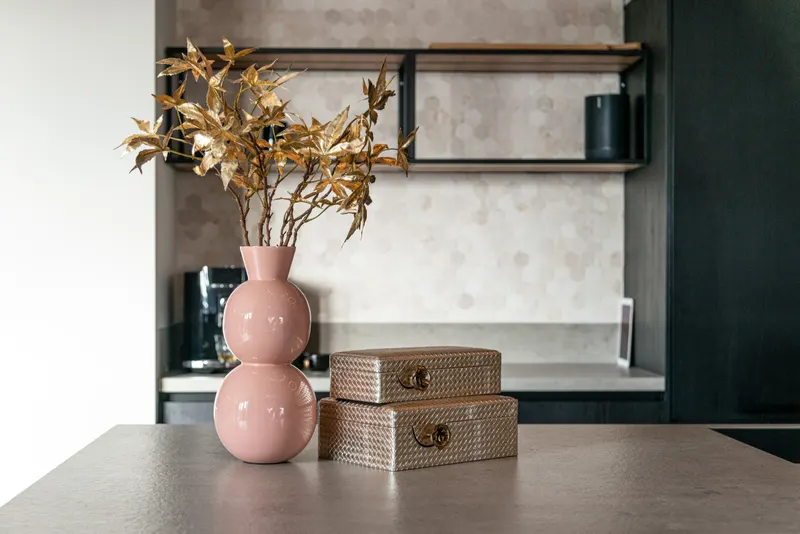 Aufbewahrungsbox Trace, goldfarben, groß von Richmond Interiors, Wohnbeispiel 4, im Wohnraum