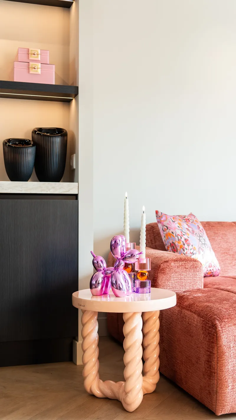 Dekoobjekt Dog, Rosa von Richmond Interiors, Wohnbeispiel 7, im Wohnraum