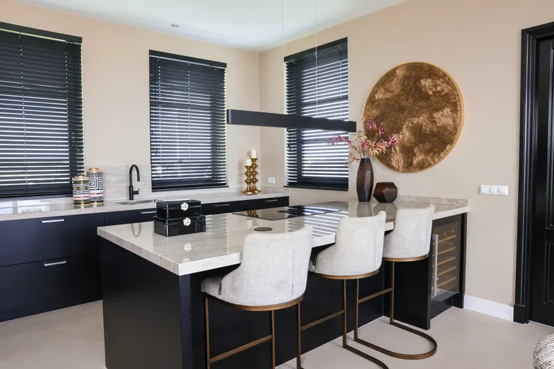 Aufbewahrungsdose Vivy, Schwarz, klein von Richmond Interiors, Wohnbeispiel 18, im Wohnraum