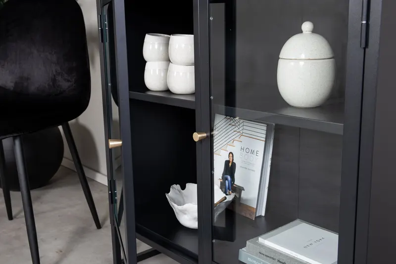 Bakal Sideboard aus Stahl mit Glastüren in 40 × 85 × 85 cm, Schwarz, im Wohnraum, Ansicht 3
