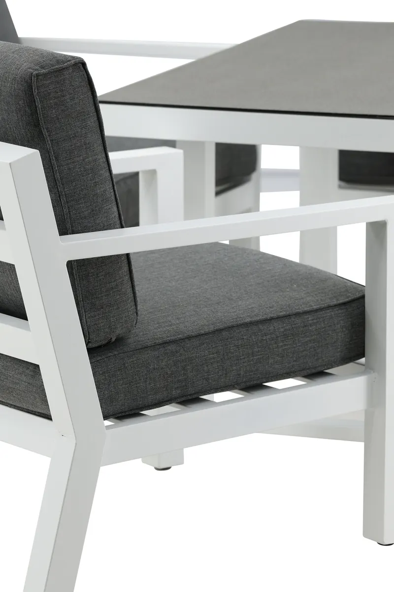 Barcelona Gartenlounge mit Sofa, zwei Sesseln mit ausgestellten Beinen und Tisch, Ansicht 13