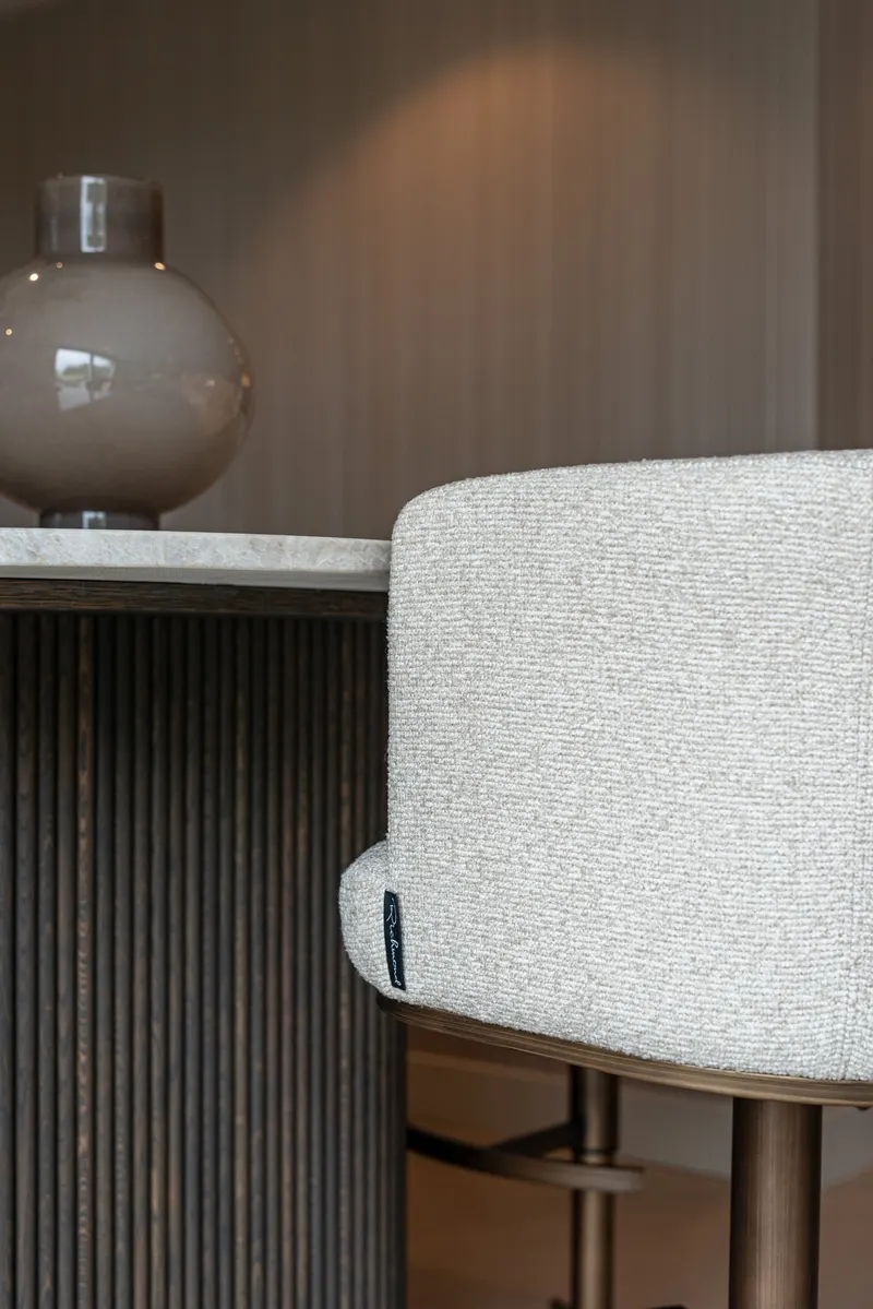 Barhocker Cheyenne, Biscotti, drehbar von Richmond Interiors, Wohnbeispiel 20, im Wohnraum