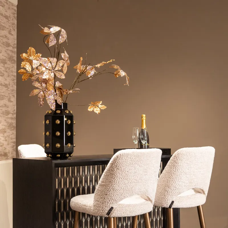 Tablett Liv, Schwarz/Goldfarben von Richmond Interiors, Wohnbeispiel 22, im Wohnraum