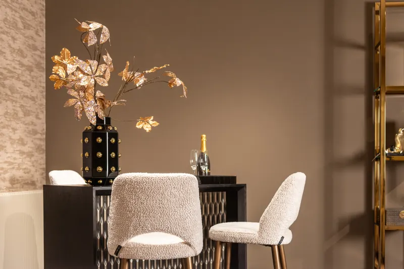 Tablett Liv, Schwarz/Goldfarben von Richmond Interiors, Wohnbeispiel 23, im Wohnraum