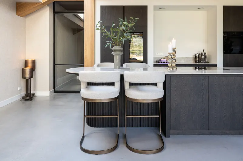 Barhocker Ellis, Biscotti von Richmond Interiors, Wohnbeispiel 12, im Wohnraum