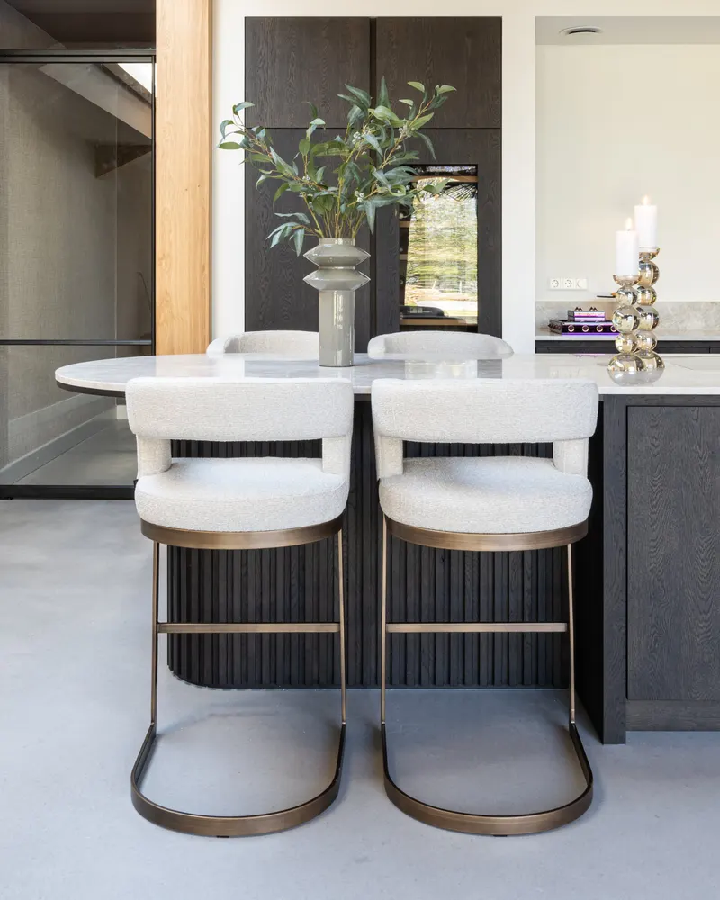 Barhocker Ellis, Biscotti von Richmond Interiors, Wohnbeispiel 17, im Wohnraum
