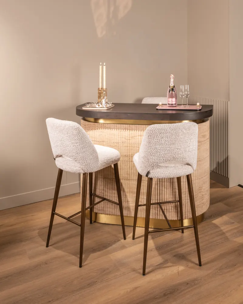 Barmöbel Martini, Beige von Richmond Interiors, Wohnbeispiel 6, im Wohnraum