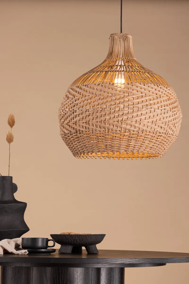 Bastia Pendelleuchte aus Rattan, im Wohnraum, Ansicht 2