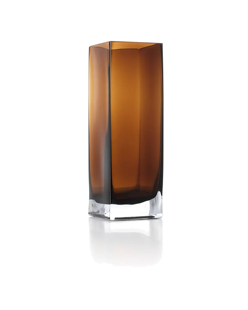 The Amber Cuboid Vase aus Recyclingglas von Bazar Bizar, Größe L, Bernstein, Ansicht 1