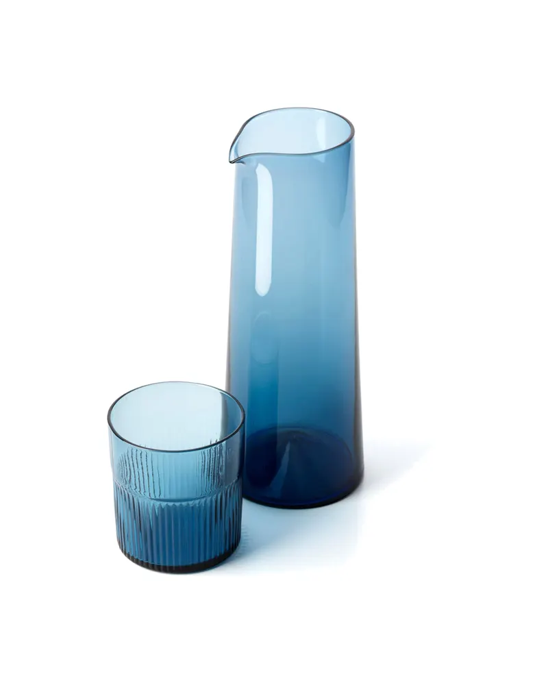 The Azure Rippled Low Tumbler Trinkglas aus Recyclingglas von Bazar Bizar, Größe 8 × 8 × 9 cm, Indischblau, Ansicht 7
