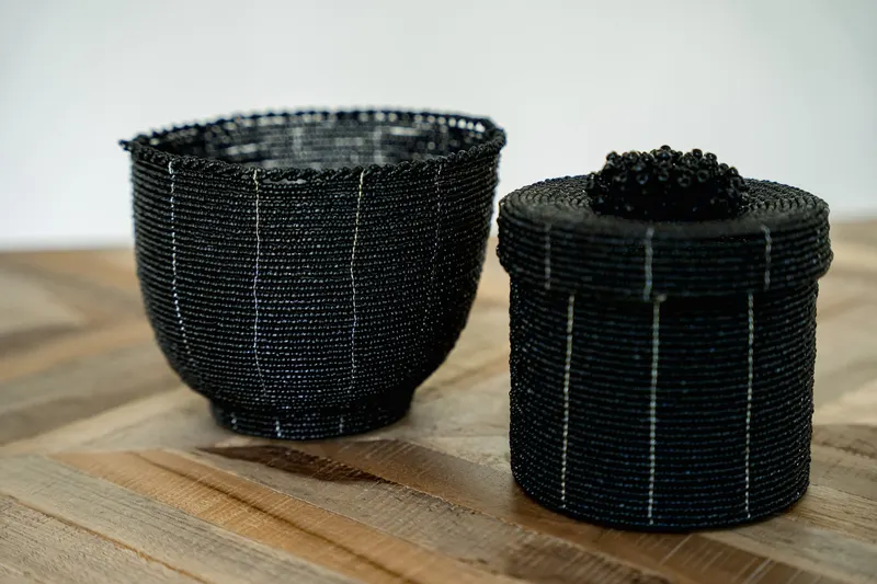 The Beaded Candy Bowl Dekoschale aus Perlen von Bazar Bizar, Größe M, Schwarz, Ansicht 3