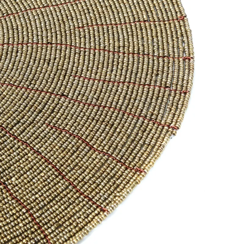 The Beaded Placemat Perlen-Platzset von Bazar Bizar, Größe 30 × 30 × 1 cm, Gold, Ansicht 4
