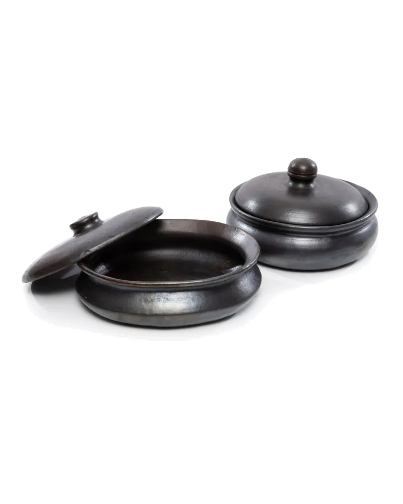 The Burned Curry pot Serviergeschirr aus Terrakotta von Bazar Bizar, Größe 24 × 24 × 15 cm, Schwarz, Ansicht 5
