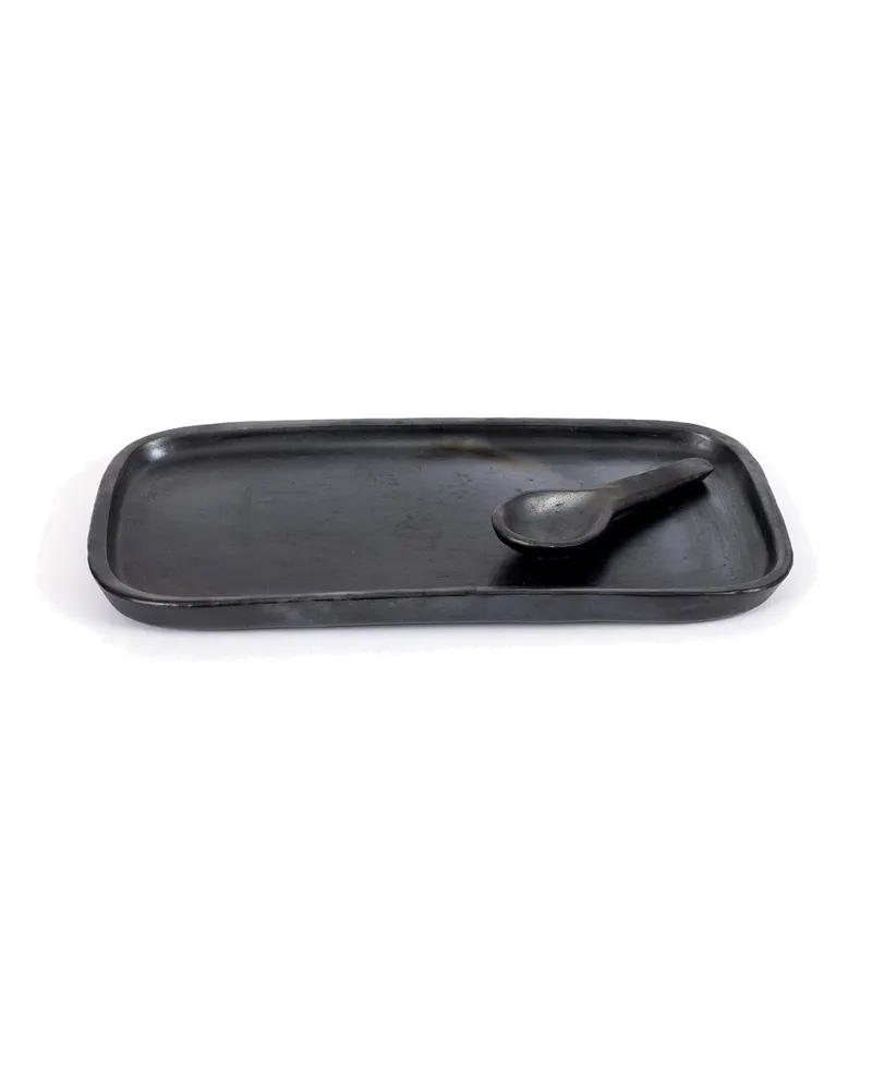 The Burned Tapas Plate Terrakotta-Teller von Bazar Bizar, Größe 31 × 19 × 3 cm, Schwarz, Ansicht 3