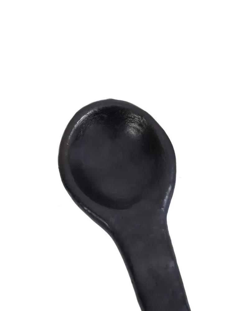 The Burned Tapas Spoon, Terrakotta-Besteck von Bazar Bizar, Größe 16 × 5 × 2 cm, Schwarz, Ansicht 5