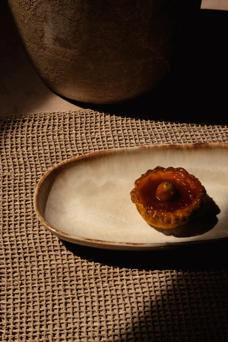 The Cascais Oval Plate Steinzeugteller von Bazar Bizar, Größe M, Weiß, Ansicht 2