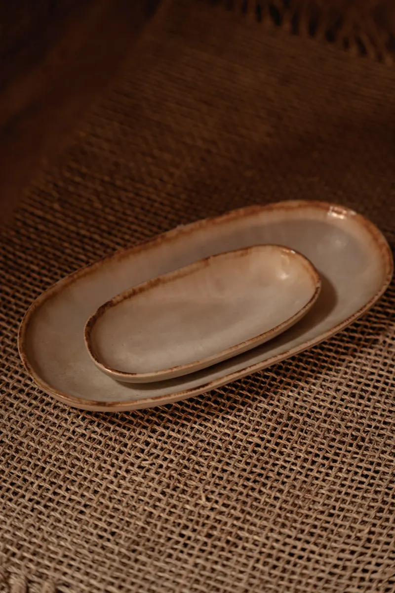 The Cascais Oval Plate Steinzeugteller von Bazar Bizar, Größe S, Weiß, Ansicht 2