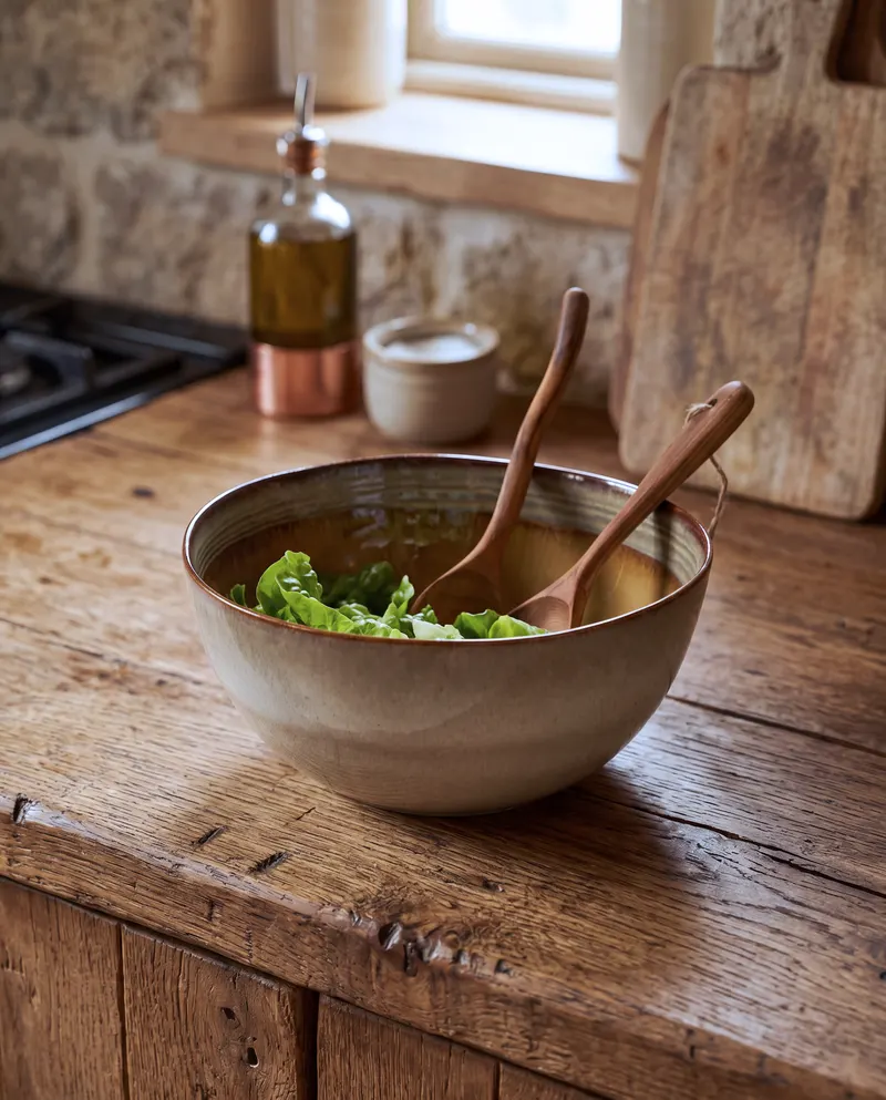 The Comporta Serving Bowl Keramik-Servierschale von Bazar Bizar, Größe 26 × 26 × 12 cm, Grau / Braun, Ansicht 2