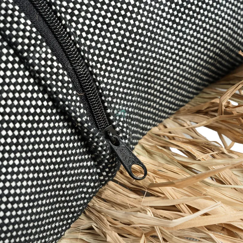 The Cotton Bonita Cushion Cover Kissenbezug von Bazar Bizar, Größe 30 × 50 cm, Natur / Schwarz, Ansicht 8