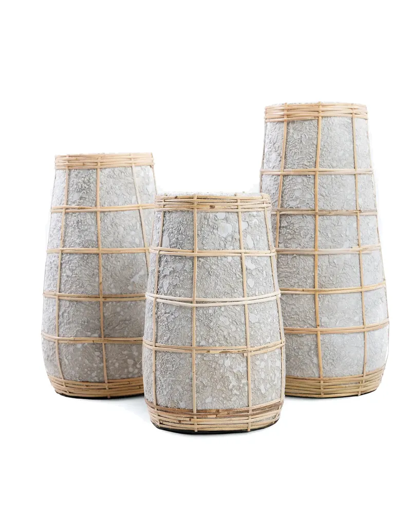 The Cutie Vase, Terrakotta- und Rattanvase von Bazar Bizar, Größe M, Beton-Natur, Ansicht 6