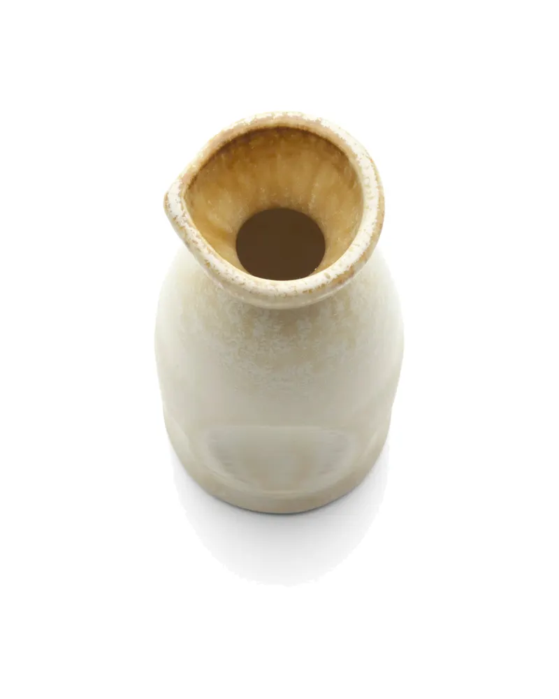 The Da Rocha Saké Pourer Keramikkaraffe von Bazar Bizar, Größe 5 × 5 × 12 cm, Weiß / Honig, Ansicht 2
