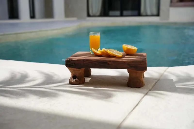 The Delish Tray Serviertablett aus Teakholz, Natur von Bazar Bizar, Größe 20 × 30 × 10 cm, Ansicht 3
