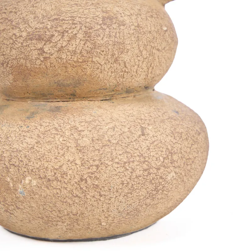 The Earthen Balance Vase aus Terrakotta von Bazar Bizar, Größe S, Sand, Ansicht 12