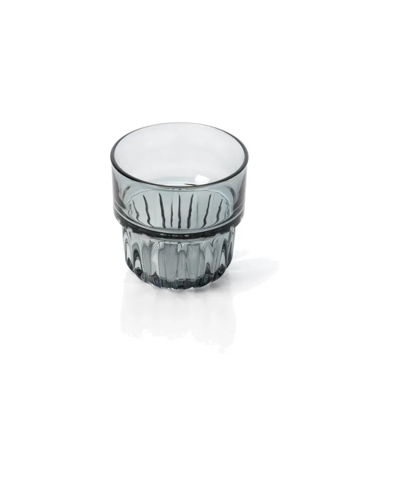 The Faceted Tumbler Trinkglas aus Recyclingglas von Bazar Bizar, Größe 8 × 8 × 8 cm, Rauchgrau, Ansicht 2