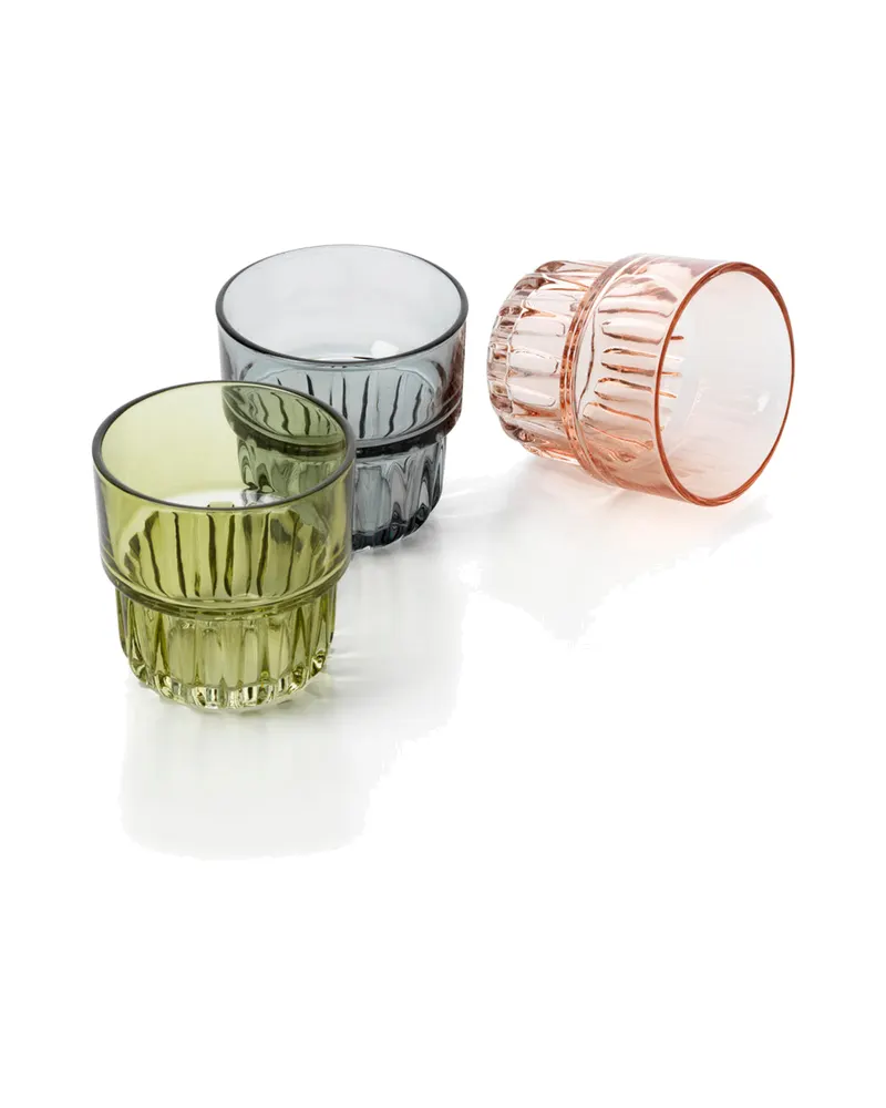 The Faceted Tumbler Trinkglas aus Recyclingglas von Bazar Bizar, Größe 8 × 8 × 8 cm, Rauchgrau, Ansicht 5