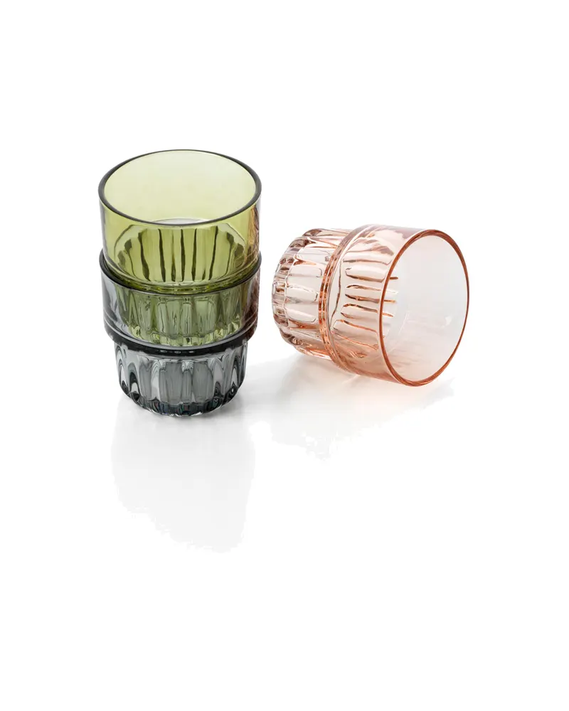 The Faceted Tumbler Trinkglas aus Recyclingglas von Bazar Bizar, Größe 8 × 8 × 8 cm, Rauchgrau, Ansicht 6
