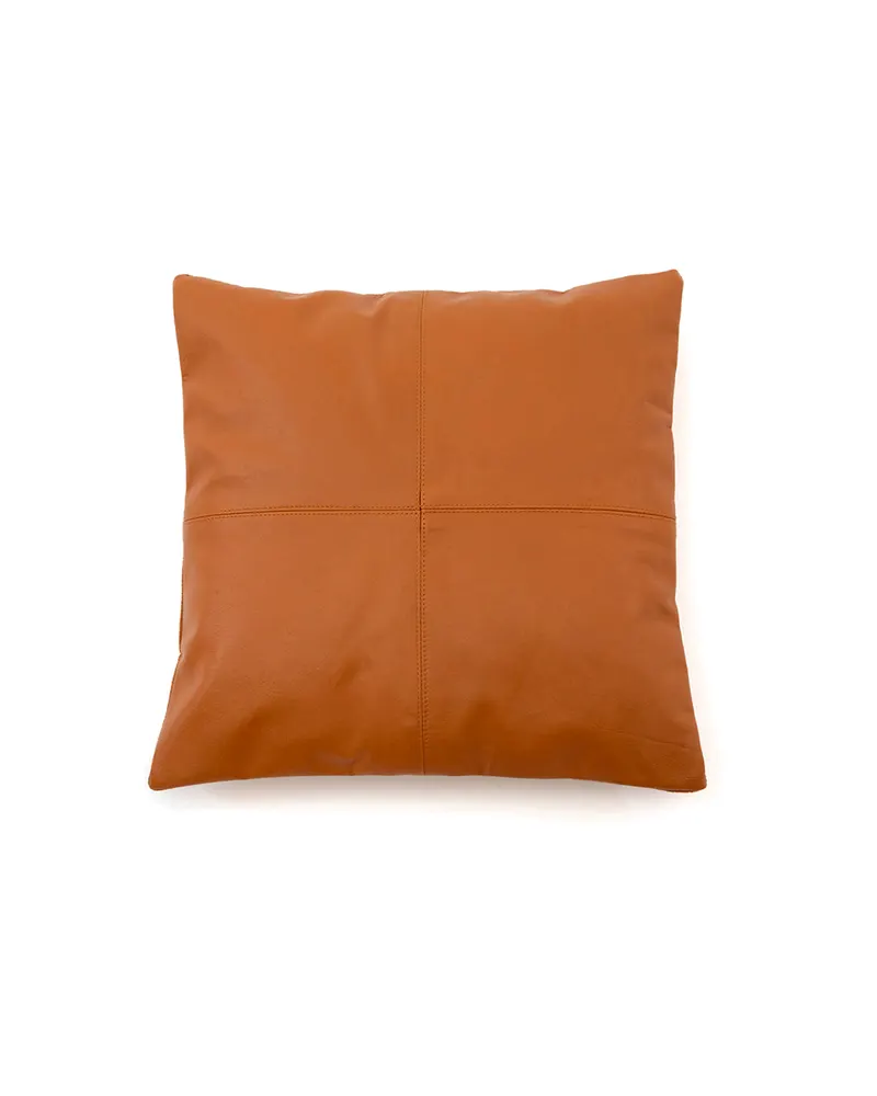 The Four Panel Leather Cushion Cover Kissenbezug von Bazar Bizar, Größe 40 × 40 cm, Camel, Ansicht 1