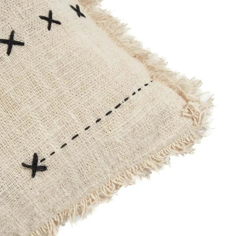 The French Kiss Cushion Cover Kissenbezug Natur / Schwarz von Bazar Bizar, Größe 50 × 50 cm, Ansicht 4