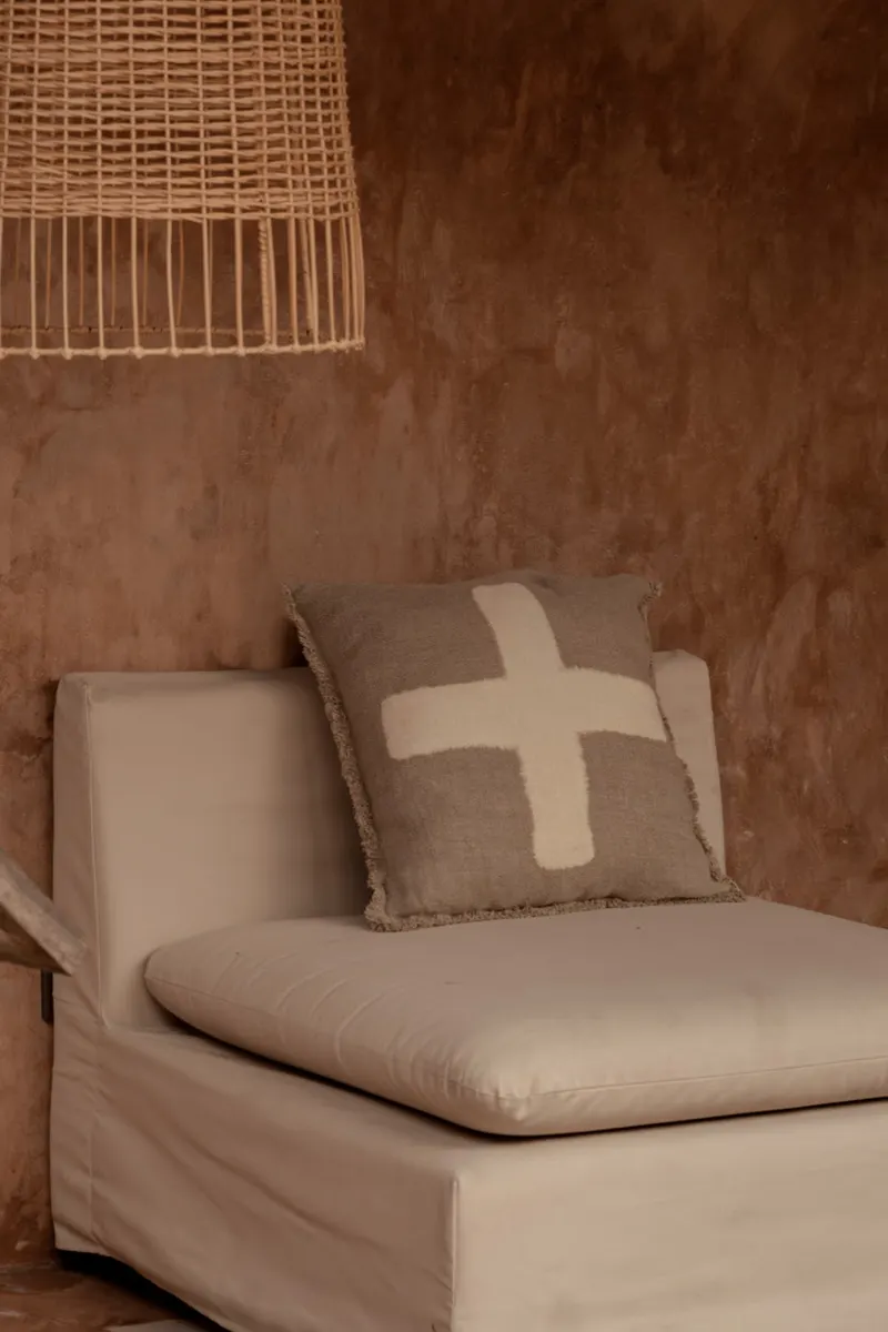 The Ivory Cross Cushion Cover Kissenbezug aus Leinen von Bazar Bizar, Größe 50 × 50 cm, Natur / Weiß, Ansicht 3