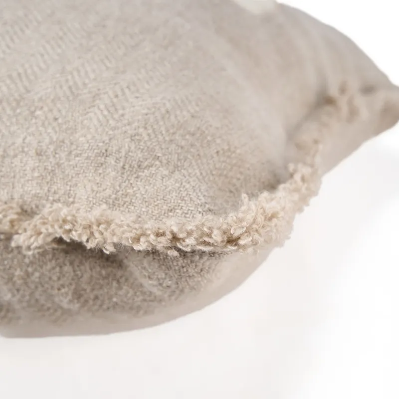 The Ivory Cross Cushion Cover Kissenbezug aus Leinen von Bazar Bizar, Größe 50 × 50 cm, Natur / Weiß, Ansicht 5