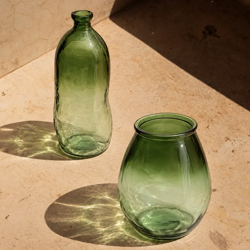 The Jinsuo Vase, Vase von Bazar Bizar, Größe 34 × 34 × 73 cm, Grün, Ansicht 2
