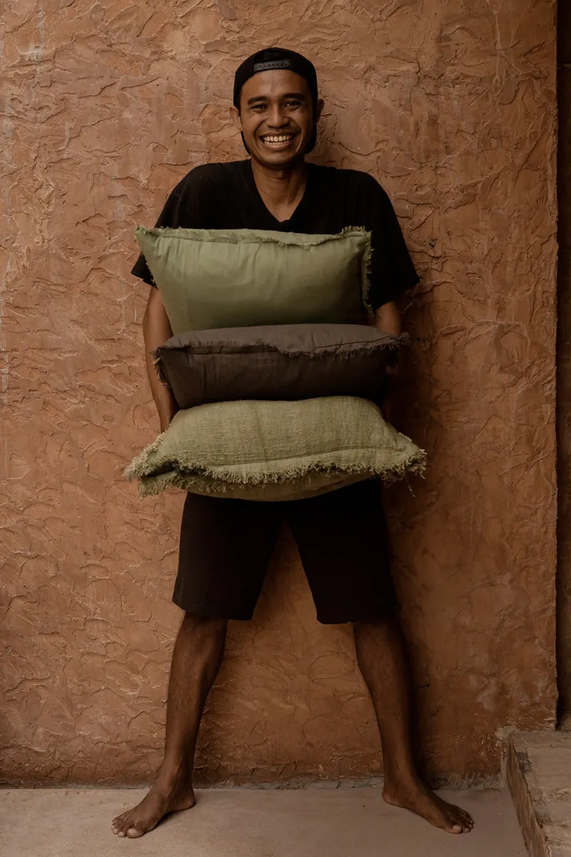 The Jungle Fringe Cushion Cover Kissenbezug von Bazar Bizar, Größe 50 × 50 cm, Grün, Ansicht 4