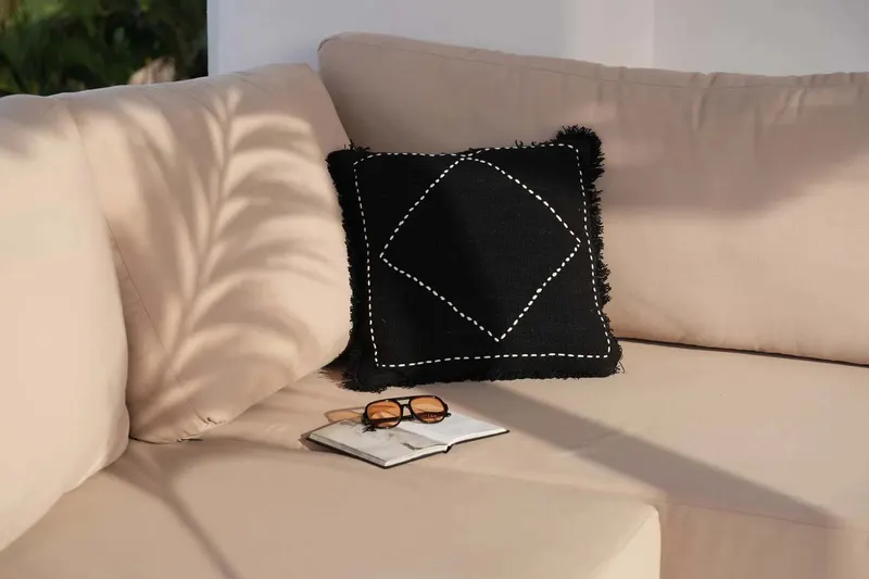 The Kasbah Cushion Cover Kissenbezug aus Baumwolle von Bazar Bizar, Größe 50 × 50 cm, Schwarz / Weiß, Ansicht 4