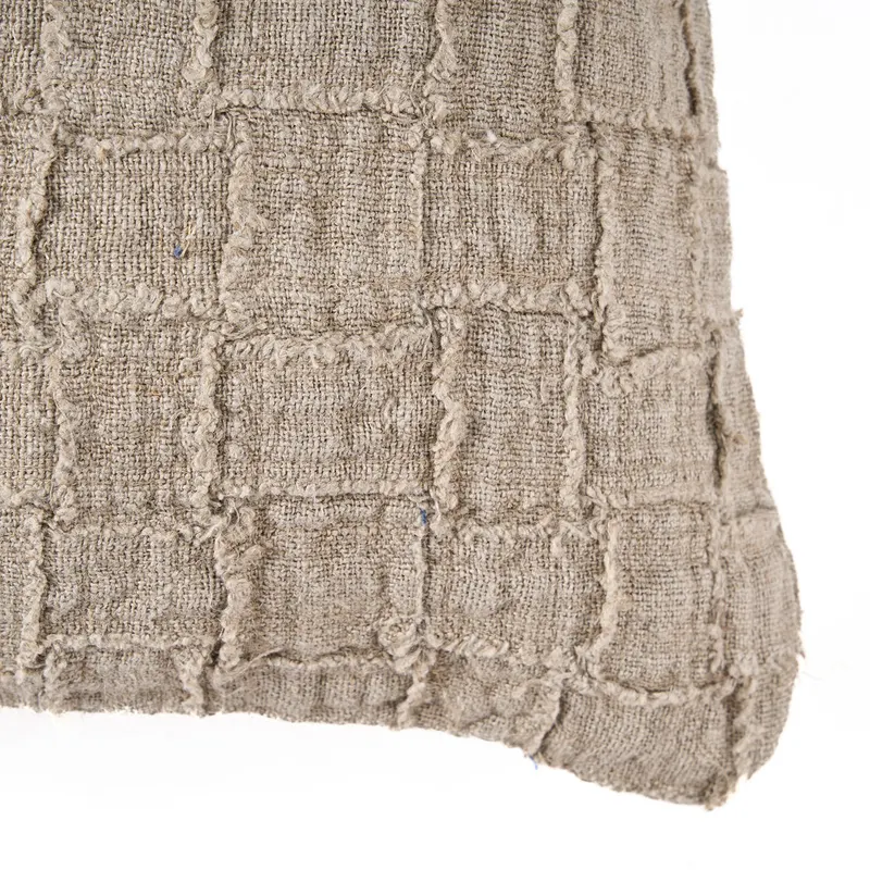 The Linen Damier Cushion Cover, Kissenbezug aus Leinen von Bazar Bizar, Größe 50 × 50 cm, Natur, Ansicht 7