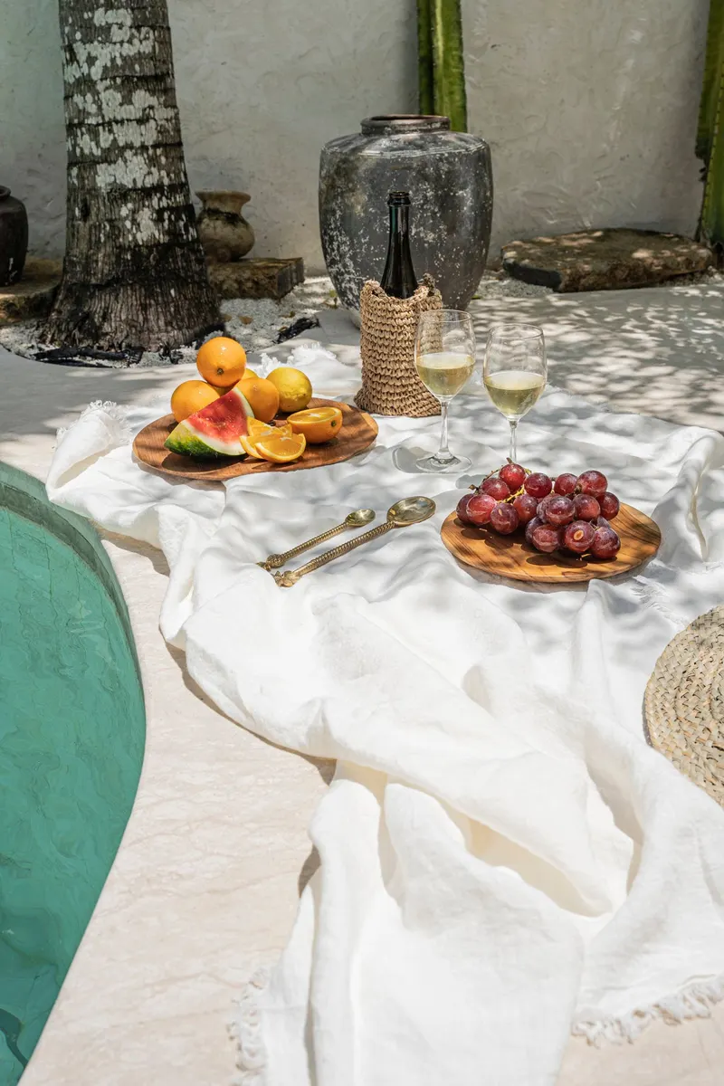 The Linen Tablecloth Leinentischdecke von Bazar Bizar, Größe 150 × 250 cm, Weiß, Ansicht 6